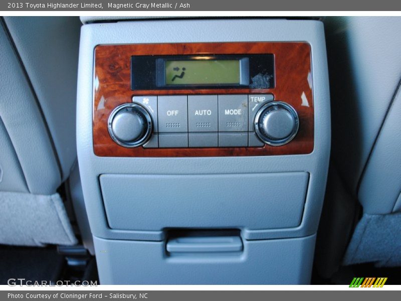 Magnetic Gray Metallic / Ash 2013 Toyota Highlander Limited