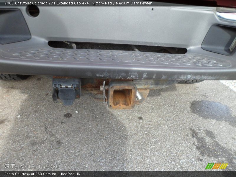 Victory Red / Medium Dark Pewter 2005 Chevrolet Colorado Z71 Extended Cab 4x4