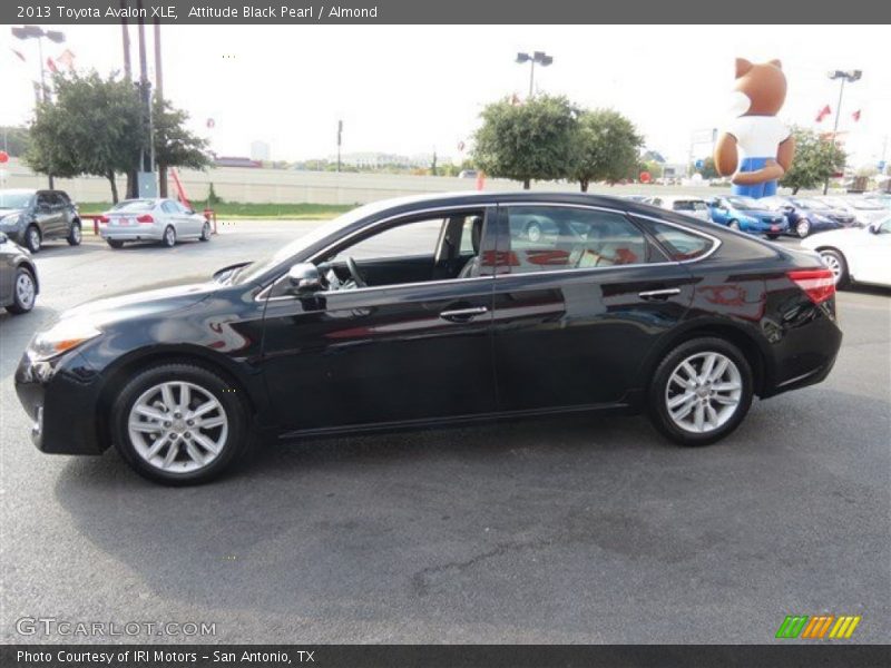 Attitude Black Pearl / Almond 2013 Toyota Avalon XLE