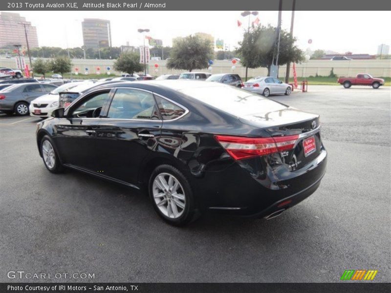 Attitude Black Pearl / Almond 2013 Toyota Avalon XLE