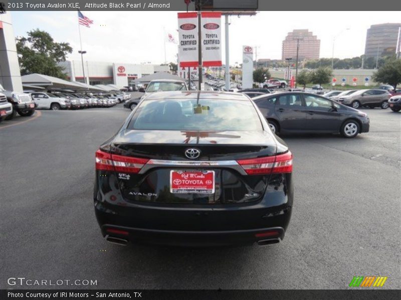 Attitude Black Pearl / Almond 2013 Toyota Avalon XLE