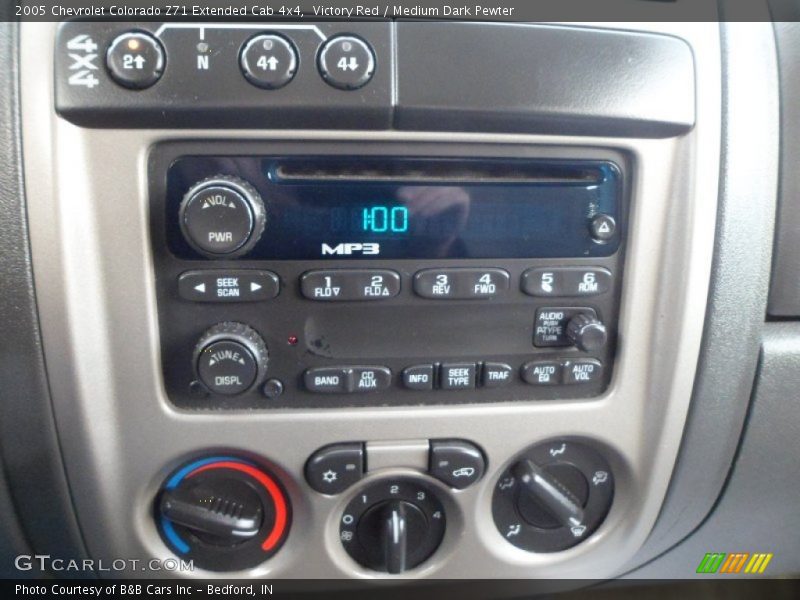 Victory Red / Medium Dark Pewter 2005 Chevrolet Colorado Z71 Extended Cab 4x4