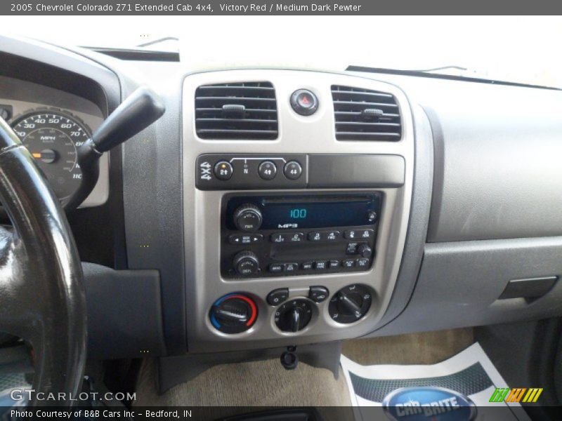 Victory Red / Medium Dark Pewter 2005 Chevrolet Colorado Z71 Extended Cab 4x4