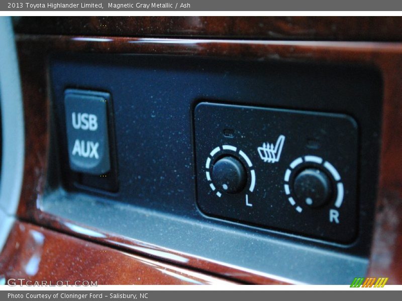 Magnetic Gray Metallic / Ash 2013 Toyota Highlander Limited