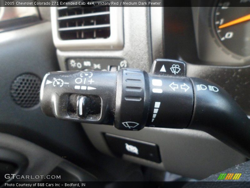 Victory Red / Medium Dark Pewter 2005 Chevrolet Colorado Z71 Extended Cab 4x4