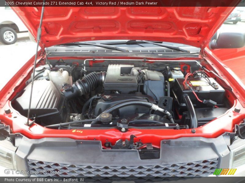 Victory Red / Medium Dark Pewter 2005 Chevrolet Colorado Z71 Extended Cab 4x4
