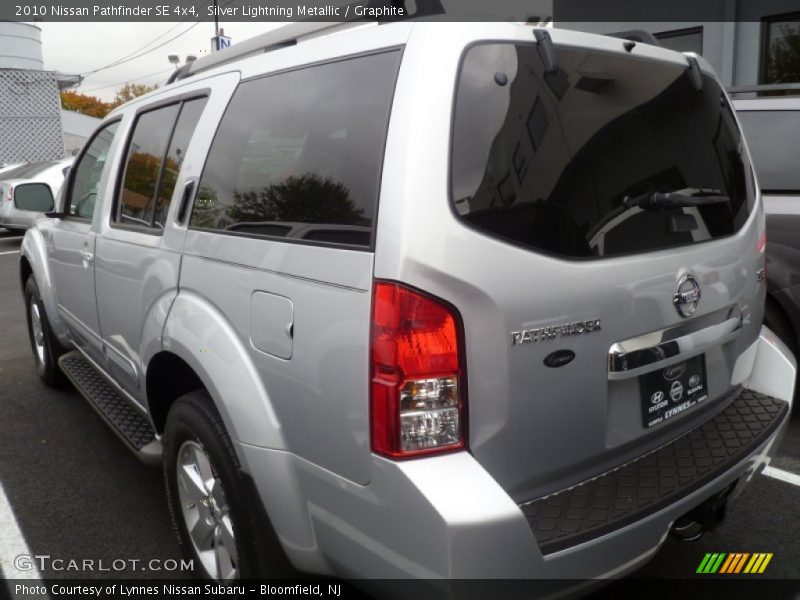 Silver Lightning Metallic / Graphite 2010 Nissan Pathfinder SE 4x4