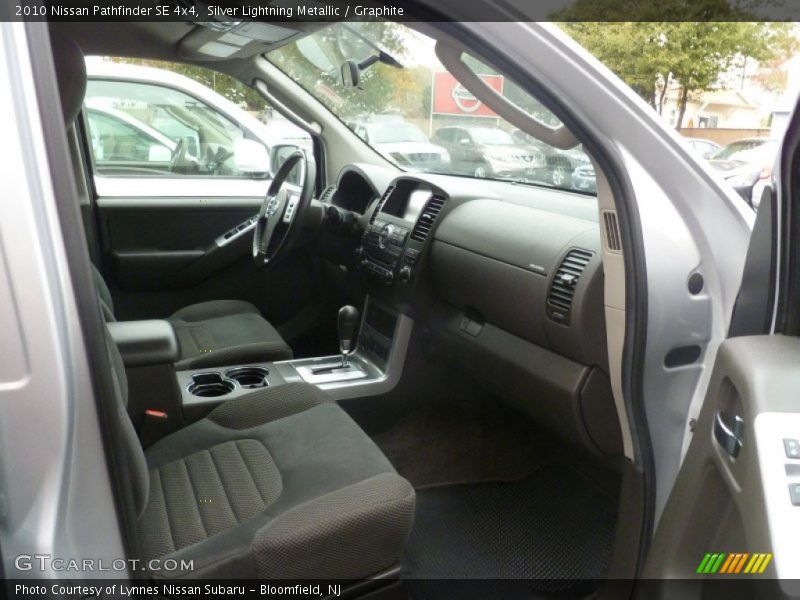 Silver Lightning Metallic / Graphite 2010 Nissan Pathfinder SE 4x4
