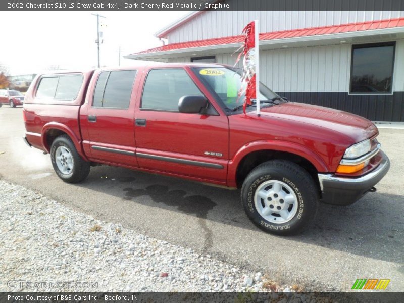 Front 3/4 View of 2002 S10 LS Crew Cab 4x4
