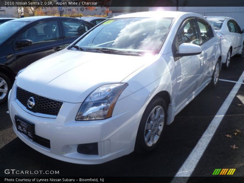 Aspen White / Charcoal 2010 Nissan Sentra 2.0 SR