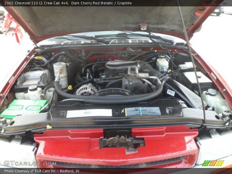 Dark Cherry Red Metallic / Graphite 2002 Chevrolet S10 LS Crew Cab 4x4