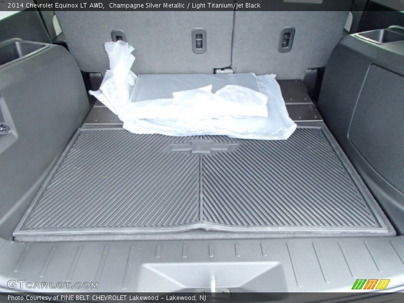 Champagne Silver Metallic / Light Titanium/Jet Black 2014 Chevrolet Equinox LT AWD