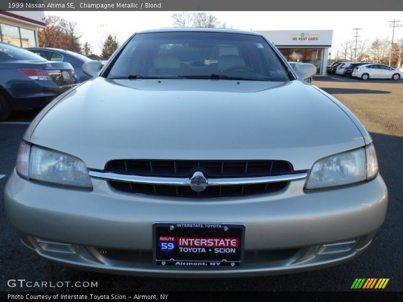 Champagne Metallic / Blond 1999 Nissan Altima SE
