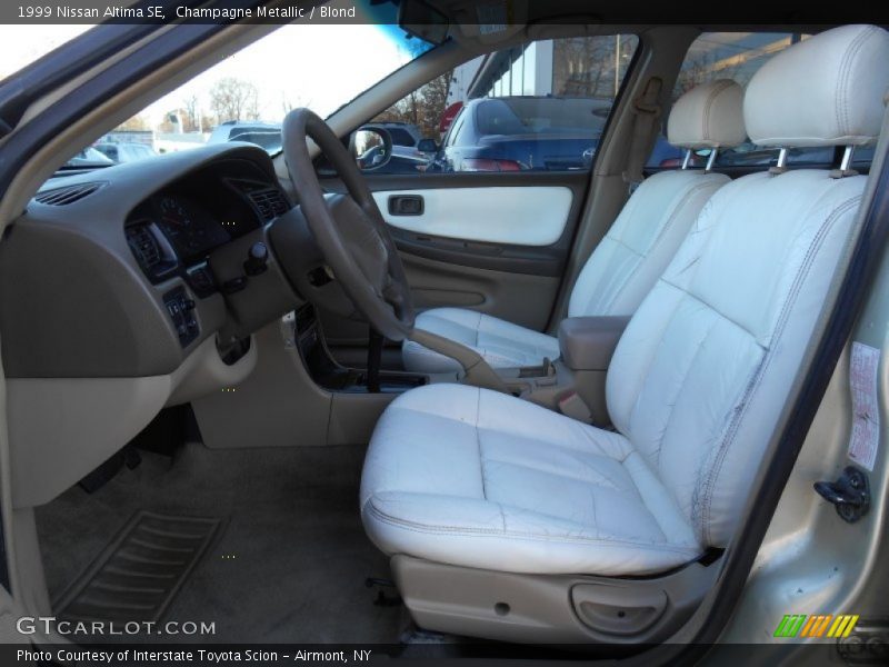 Champagne Metallic / Blond 1999 Nissan Altima SE