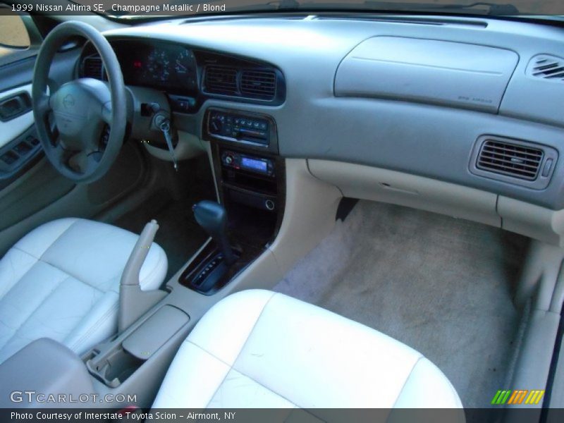 Champagne Metallic / Blond 1999 Nissan Altima SE