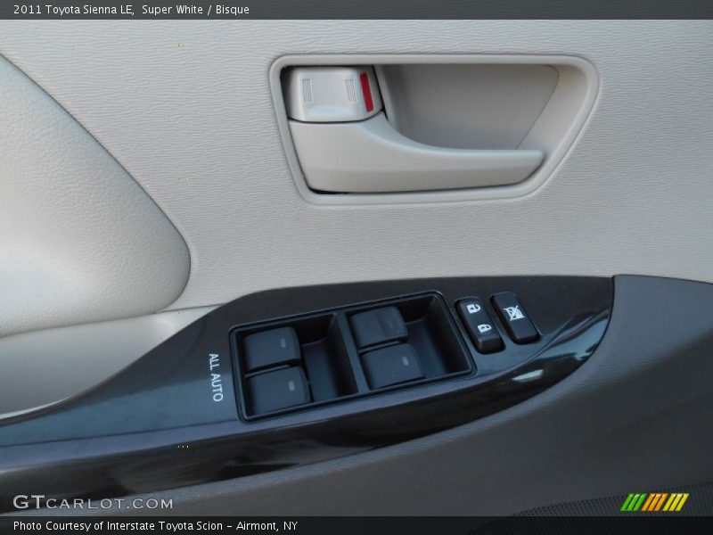 Super White / Bisque 2011 Toyota Sienna LE