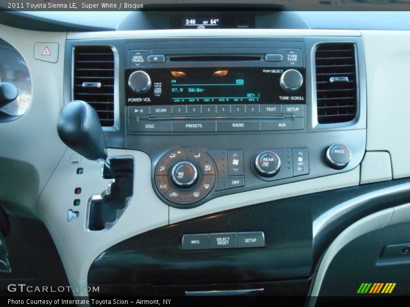 Super White / Bisque 2011 Toyota Sienna LE
