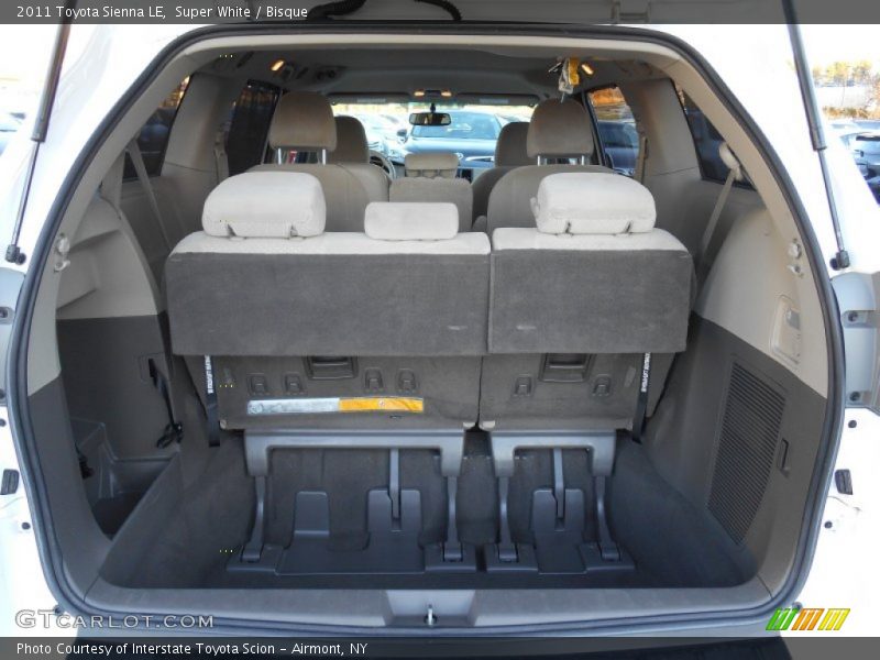 Super White / Bisque 2011 Toyota Sienna LE