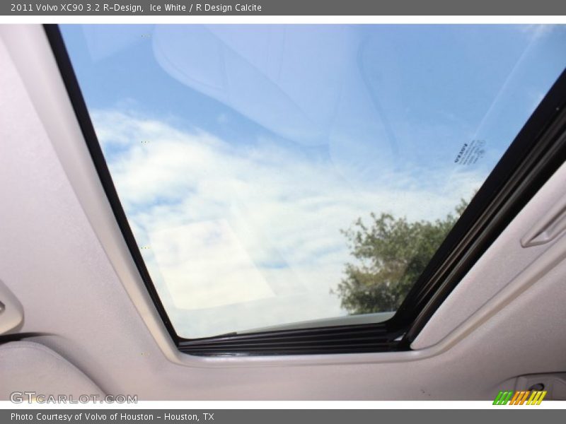 Sunroof of 2011 XC90 3.2 R-Design
