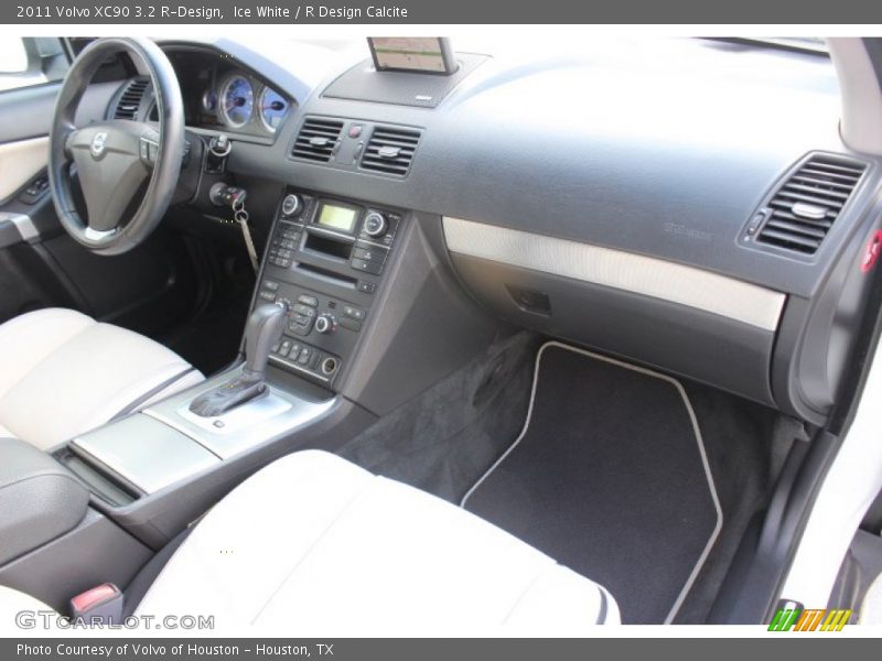 Dashboard of 2011 XC90 3.2 R-Design