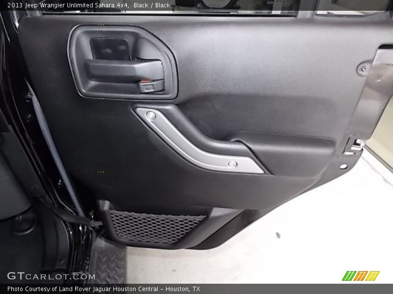 Black / Black 2013 Jeep Wrangler Unlimited Sahara 4x4
