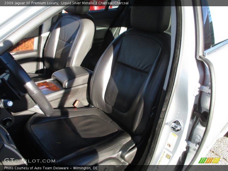 Liquid Silver Metallic / Charcoal/Charcoal 2009 Jaguar XF Premium Luxury
