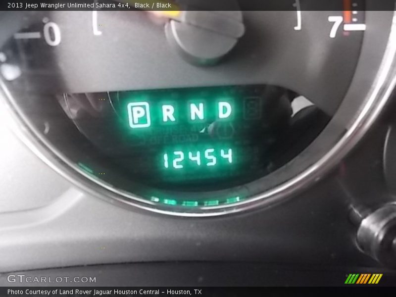 Black / Black 2013 Jeep Wrangler Unlimited Sahara 4x4