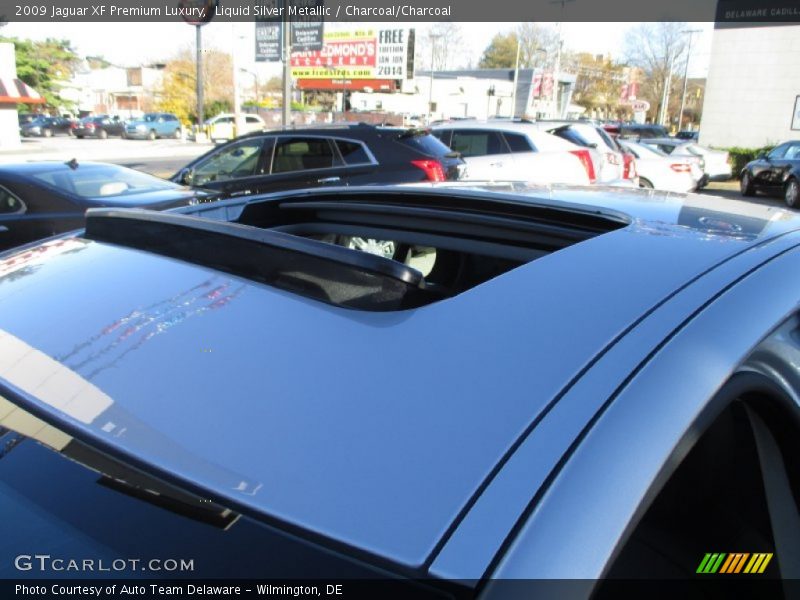 Liquid Silver Metallic / Charcoal/Charcoal 2009 Jaguar XF Premium Luxury