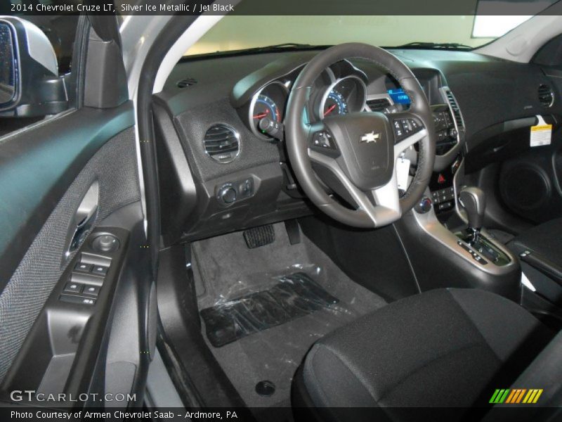 Silver Ice Metallic / Jet Black 2014 Chevrolet Cruze LT