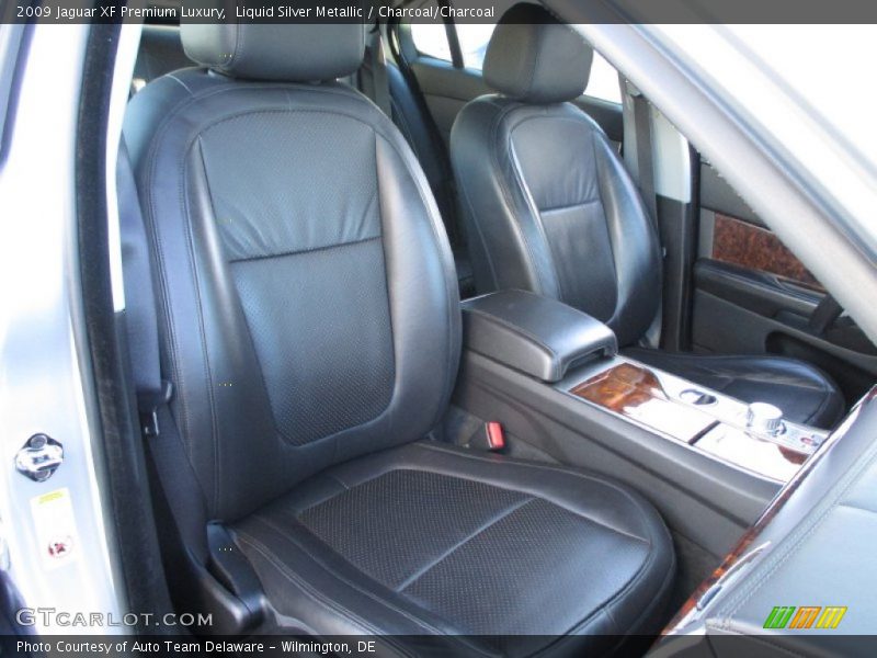 Liquid Silver Metallic / Charcoal/Charcoal 2009 Jaguar XF Premium Luxury