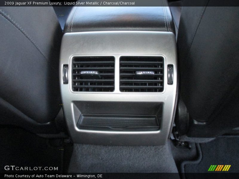 Liquid Silver Metallic / Charcoal/Charcoal 2009 Jaguar XF Premium Luxury