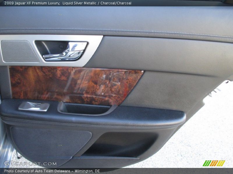 Liquid Silver Metallic / Charcoal/Charcoal 2009 Jaguar XF Premium Luxury