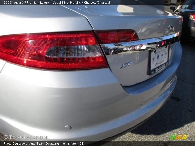 Liquid Silver Metallic / Charcoal/Charcoal 2009 Jaguar XF Premium Luxury