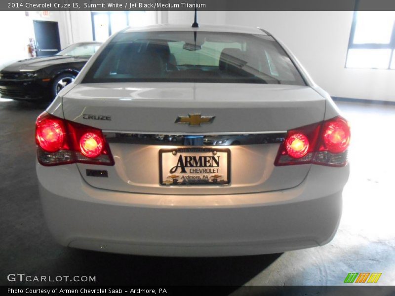 Summit White / Jet Black/Medium Titanium 2014 Chevrolet Cruze LS