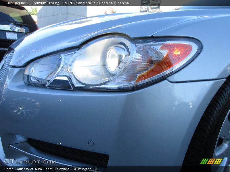 Liquid Silver Metallic / Charcoal/Charcoal 2009 Jaguar XF Premium Luxury