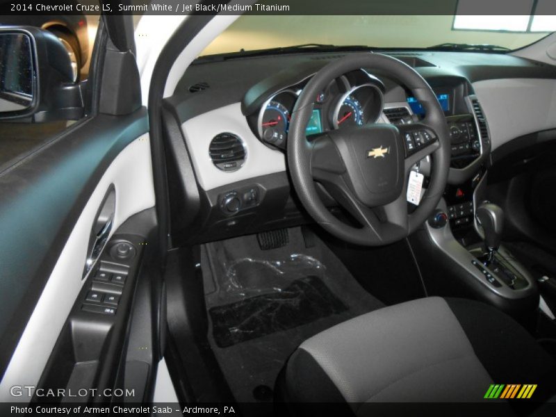 Summit White / Jet Black/Medium Titanium 2014 Chevrolet Cruze LS