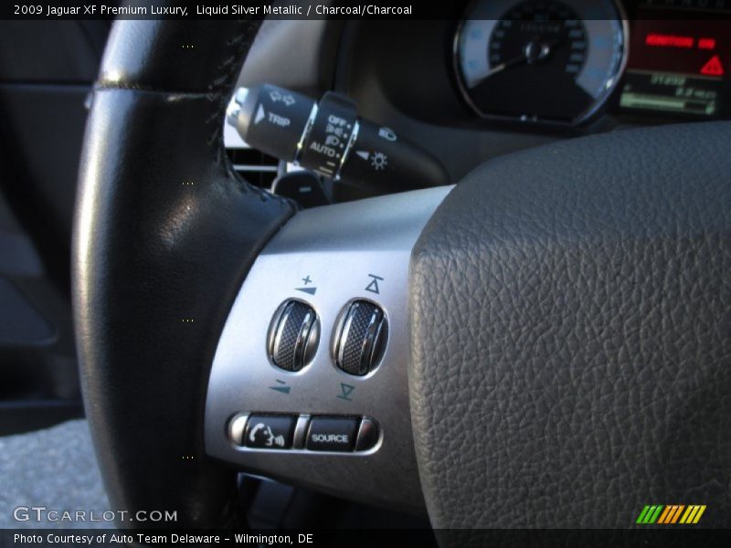Liquid Silver Metallic / Charcoal/Charcoal 2009 Jaguar XF Premium Luxury