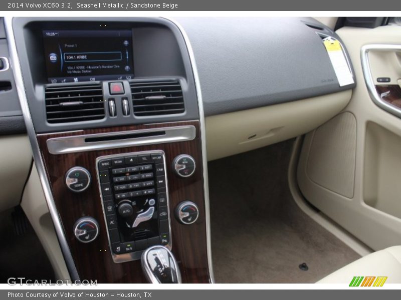 Seashell Metallic / Sandstone Beige 2014 Volvo XC60 3.2