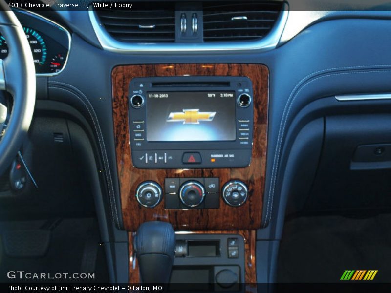 White / Ebony 2013 Chevrolet Traverse LT