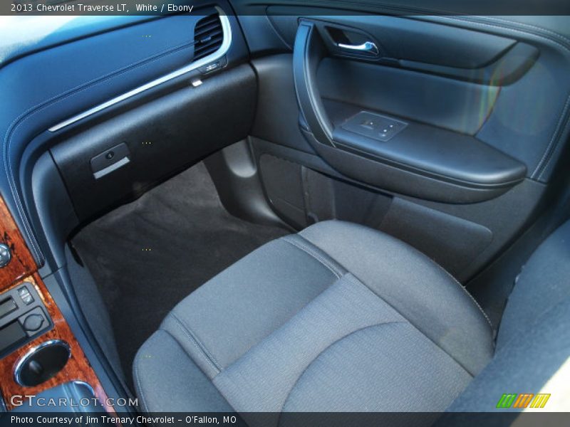White / Ebony 2013 Chevrolet Traverse LT
