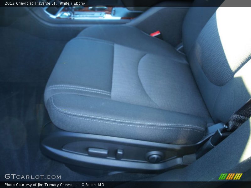 White / Ebony 2013 Chevrolet Traverse LT