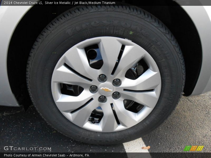 Silver Ice Metallic / Jet Black/Medium Titanium 2014 Chevrolet Cruze LS