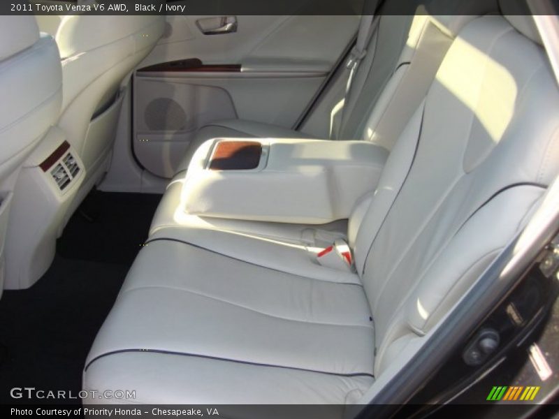 Black / Ivory 2011 Toyota Venza V6 AWD