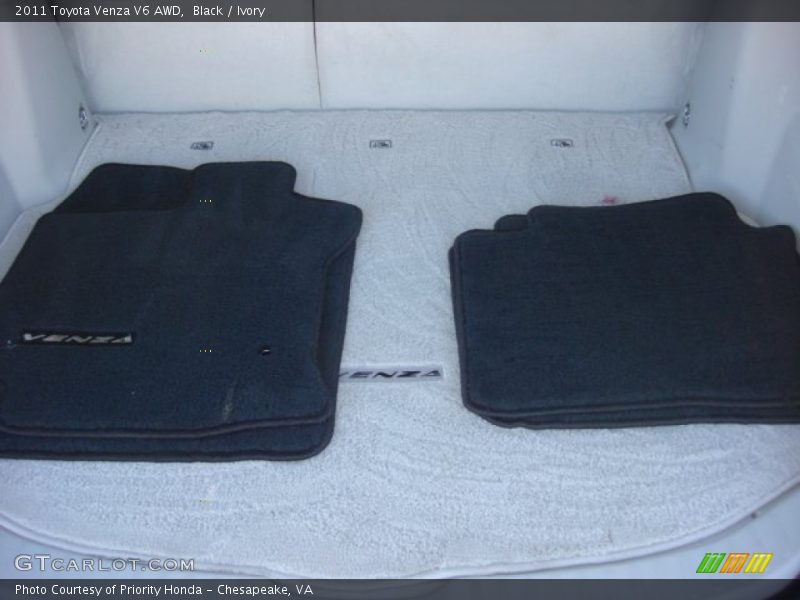 Black / Ivory 2011 Toyota Venza V6 AWD