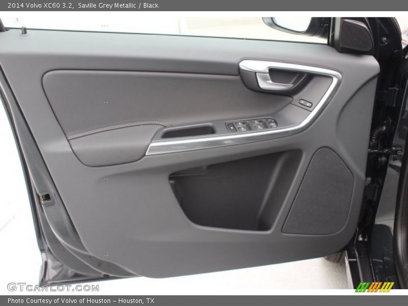 Saville Grey Metallic / Black 2014 Volvo XC60 3.2