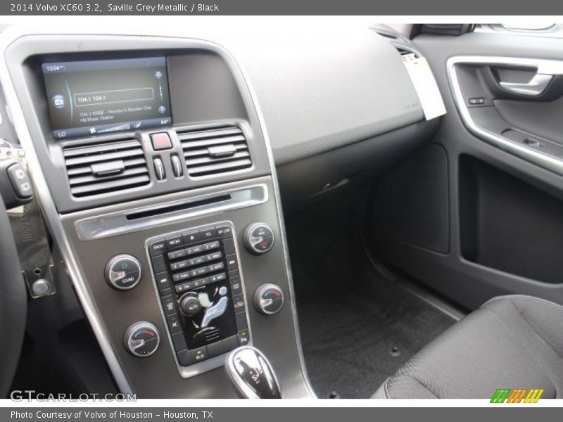 Saville Grey Metallic / Black 2014 Volvo XC60 3.2