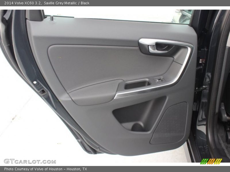 Saville Grey Metallic / Black 2014 Volvo XC60 3.2
