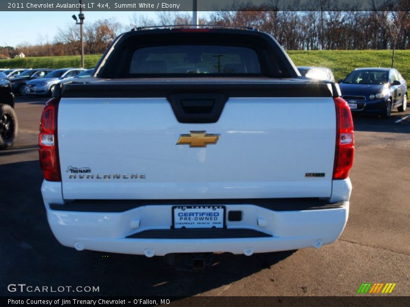 Summit White / Ebony 2011 Chevrolet Avalanche LT 4x4