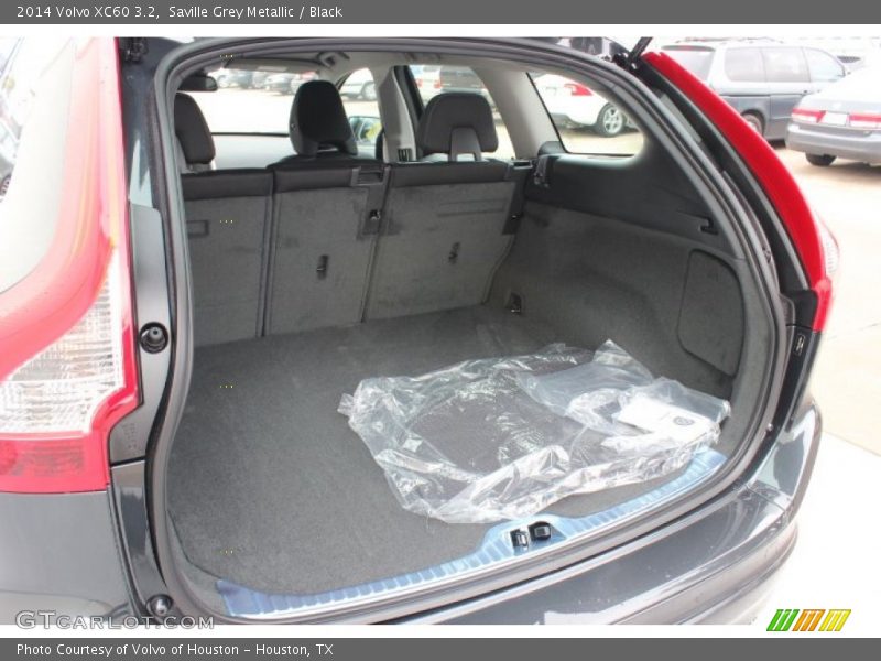 Saville Grey Metallic / Black 2014 Volvo XC60 3.2