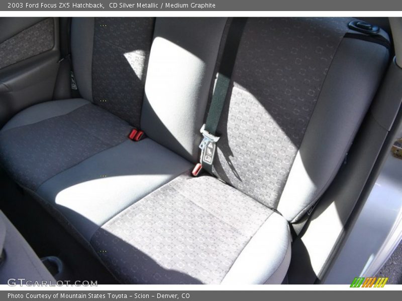 CD Silver Metallic / Medium Graphite 2003 Ford Focus ZX5 Hatchback